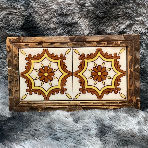 Vintage Carved Wood Double
Tile Trivet - Picture 1 of 16